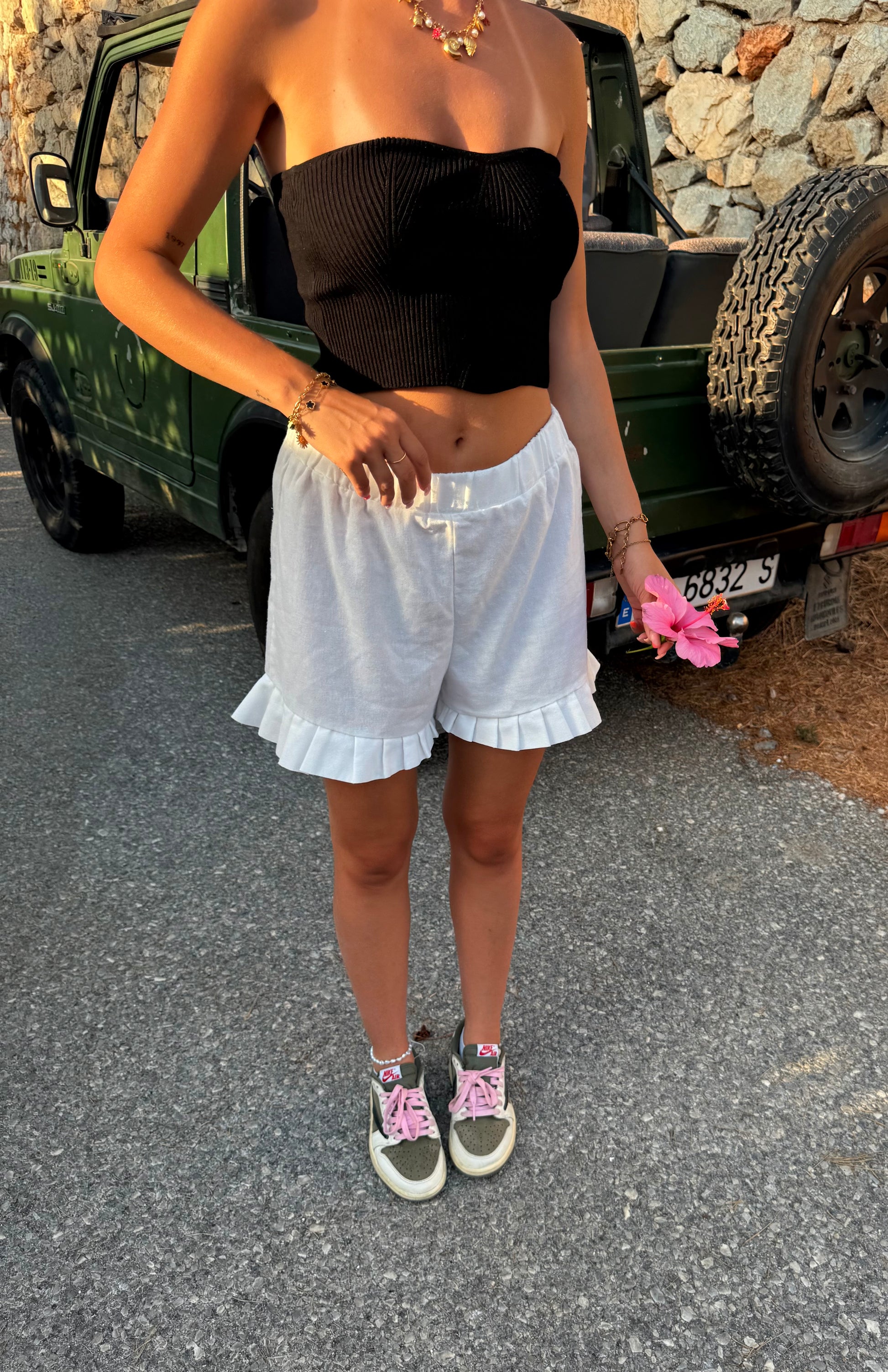 Short Ava